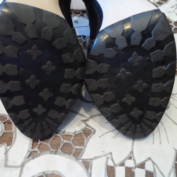 Valentino Garavani Black Calfskin Leather Rose Edition Ankle Boots Size 37B - Picture 15 of 16